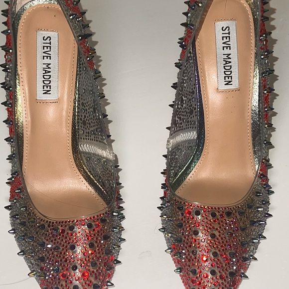 Steve Madden spoke hologram pump - Picture 7 of 7